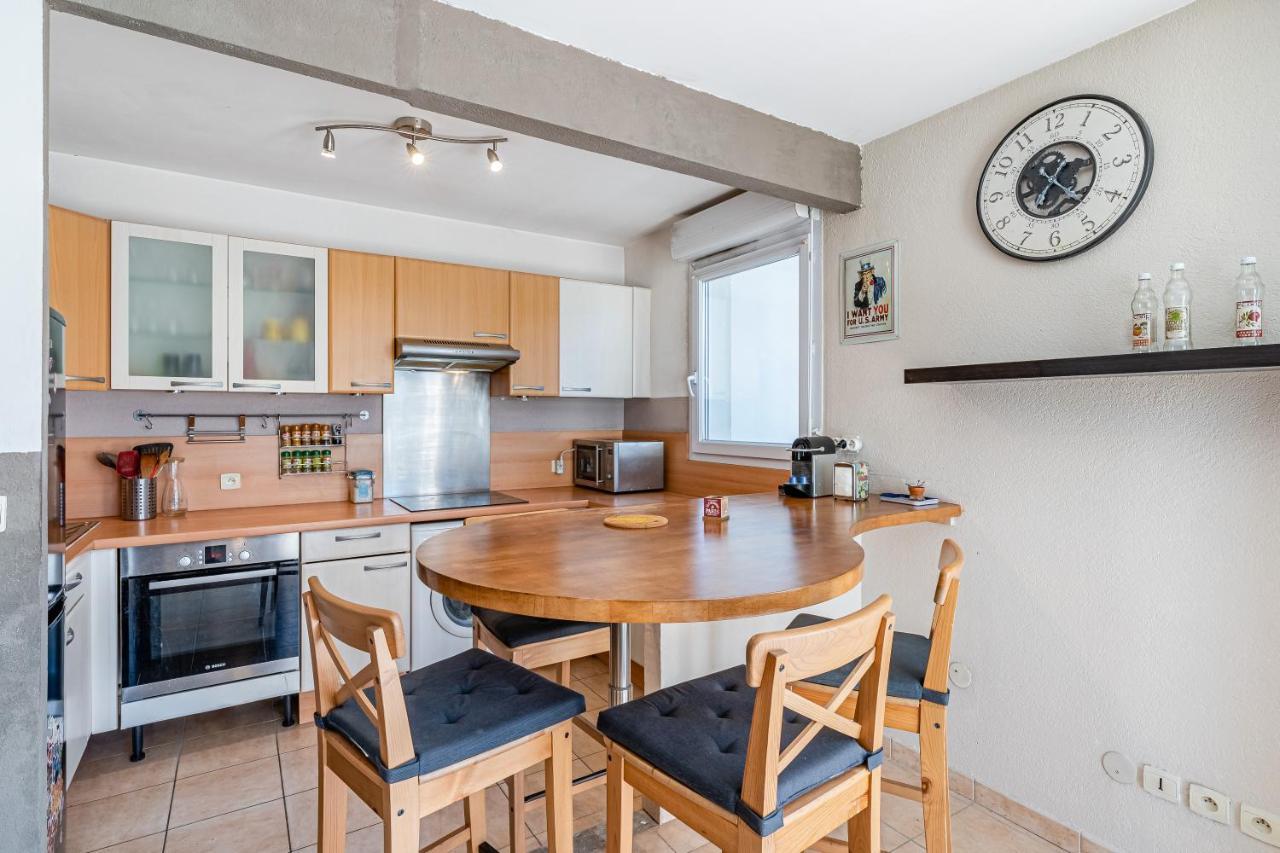 La Joliette; Duplex 2 Chambres, Parking Inclus+ Terrasse+ Ascenseur Marseille Luaran gambar