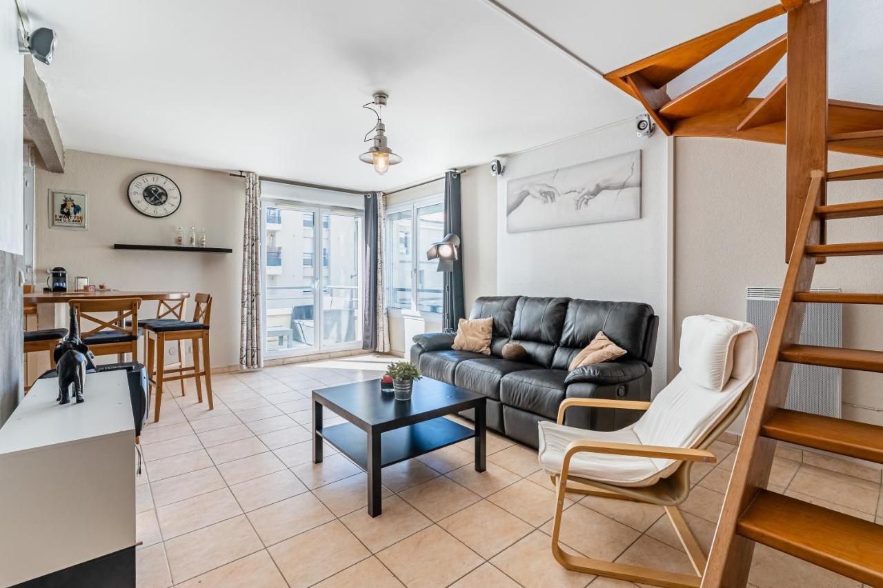 La Joliette; Duplex 2 Chambres, Parking Inclus+ Terrasse+ Ascenseur Marseille Luaran gambar