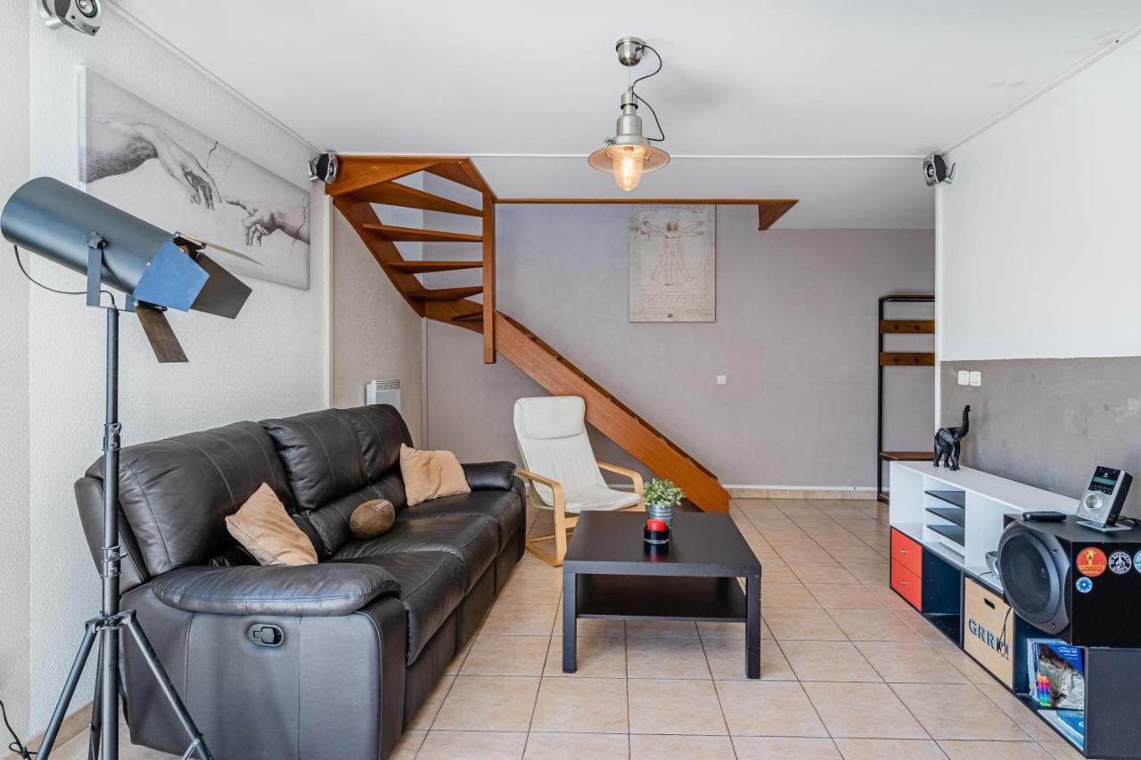 La Joliette; Duplex 2 Chambres, Parking Inclus+ Terrasse+ Ascenseur Marseille Luaran gambar