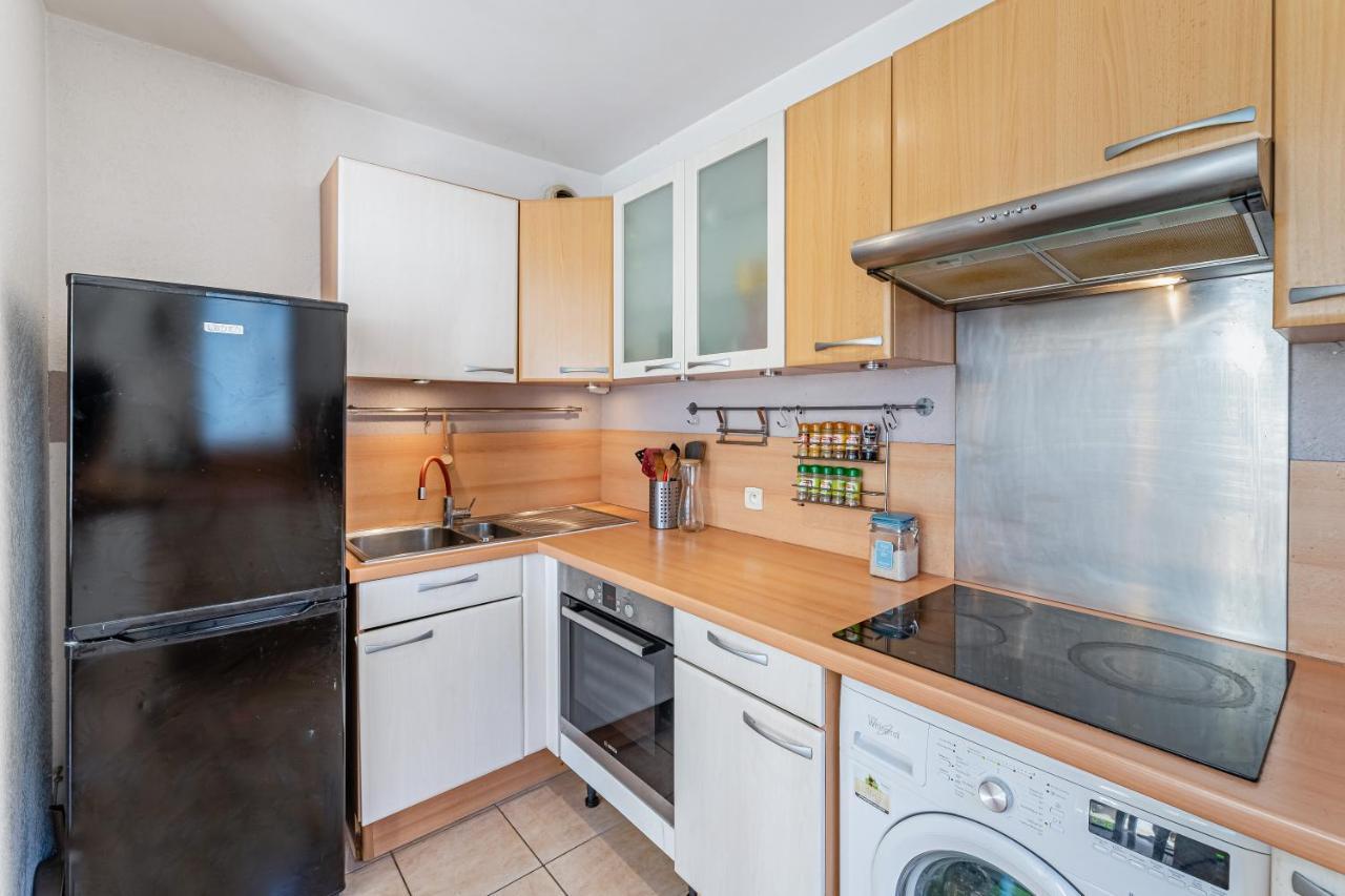 La Joliette; Duplex 2 Chambres, Parking Inclus+ Terrasse+ Ascenseur Marseille Luaran gambar