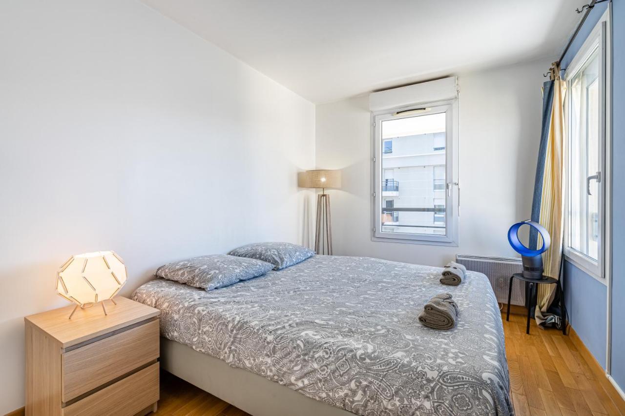 La Joliette; Duplex 2 Chambres, Parking Inclus+ Terrasse+ Ascenseur Marseille Luaran gambar